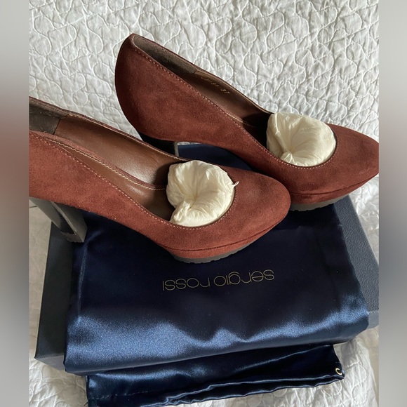 NEW Sergio Rossi Suede Pumps Size 37 - Picture 11 of 11